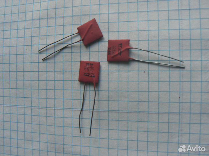 Конденсаторы К10-7 (флажки)