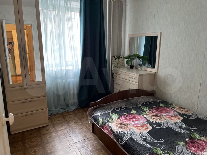 2-к. квартира, 50 м², 1/9 эт.