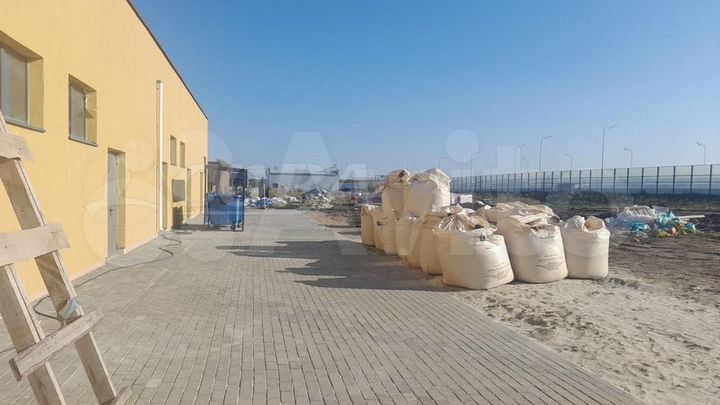 Сдам торговое помещение, 340 м²