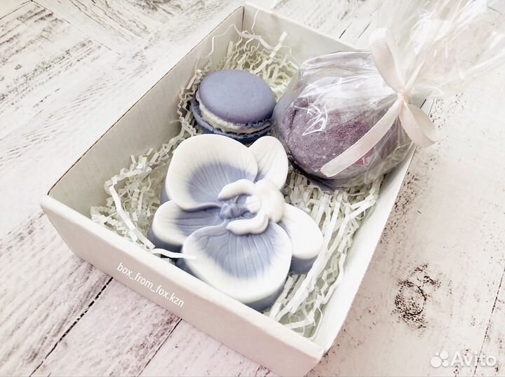 Подарки для девушек и женщин на 8 марта