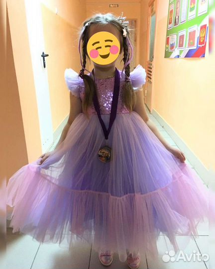 Платье нарядное рост 122(6-7лет)