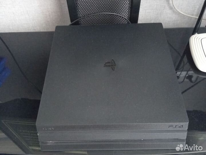 Sony PS4 pro + 5 игр бесплатно