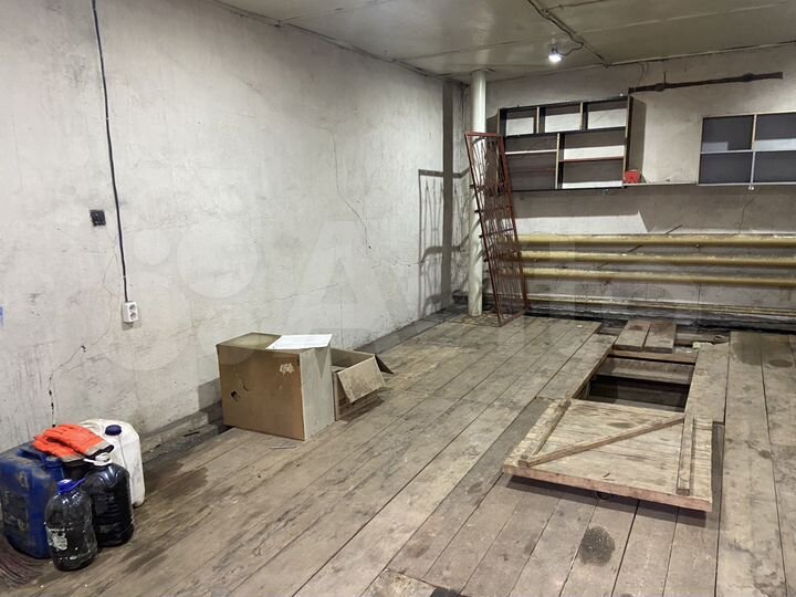 Гараж, > 30 м²