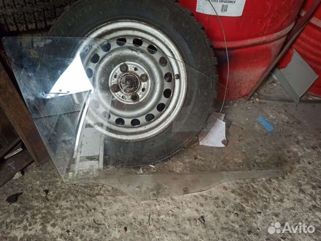 Стекло переднее правое заз шанс