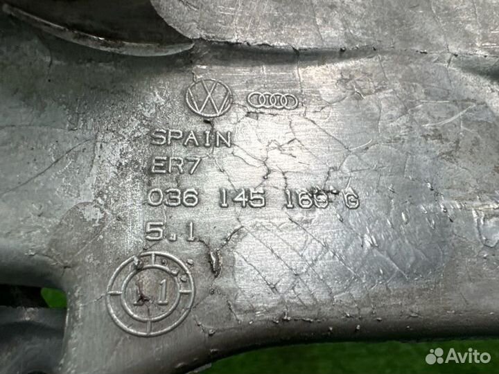 Кронштейн генератора Skoda Fabia 2 1.4 cggb 2011