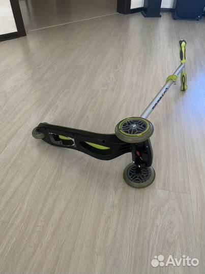 Самокат трехколесный Globber