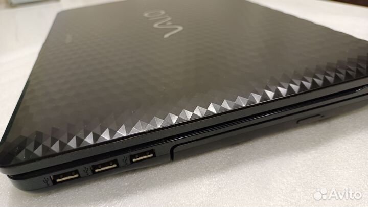 Ноутбук sony vaio PCG-71811V i7