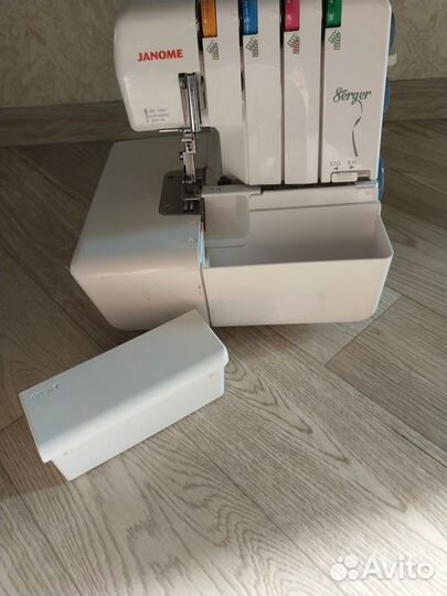 Оверлок janome 9880