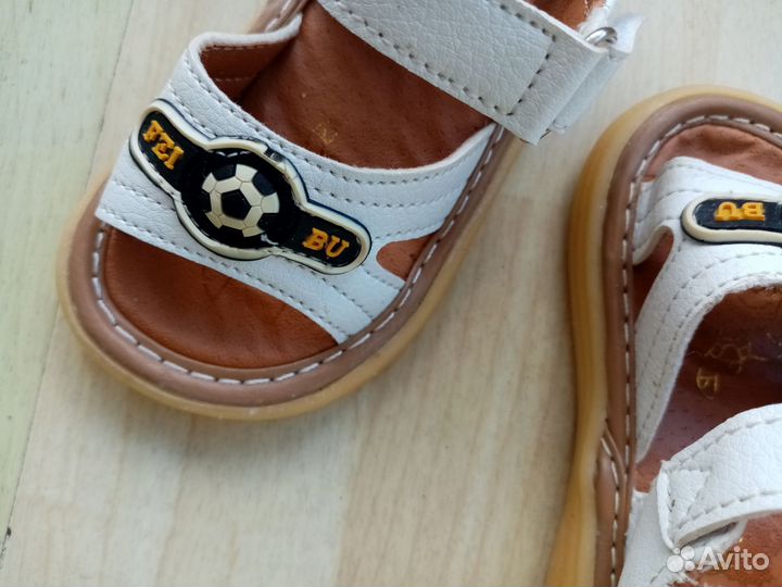 Босоножки р.20