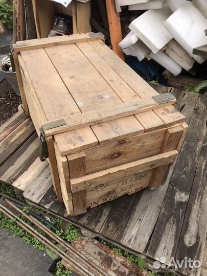 Ящик, рундук деревянный