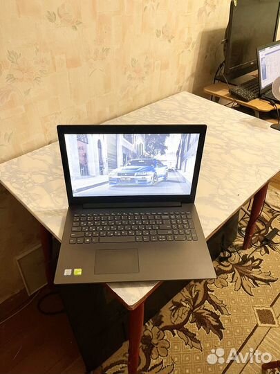 Lenovo Core i3 8130u,8Gb,128+1000,GeForce Mx150 2G