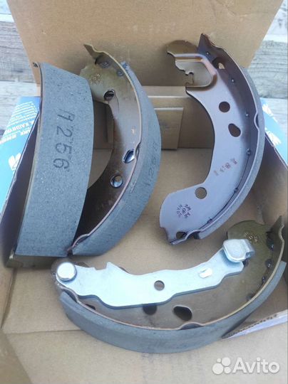 Тормозные колодки nissan micra K12E