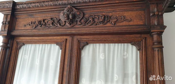 Старинный буфет