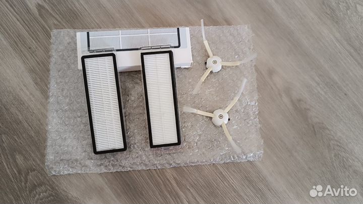 Умный робот-пылесос Xiaomi Mi Robot Vacuum