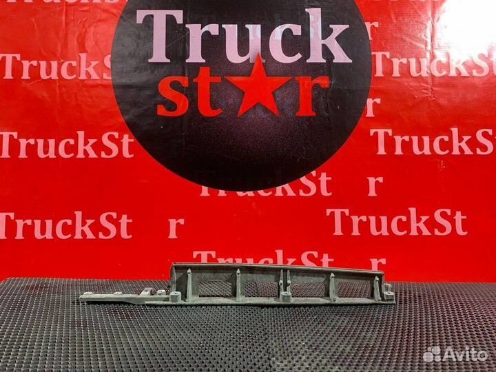 Подножка левая Daf XF106