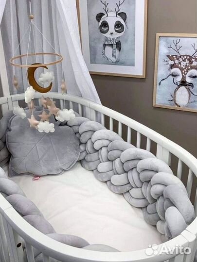 Детская кроватка с маятником круглая