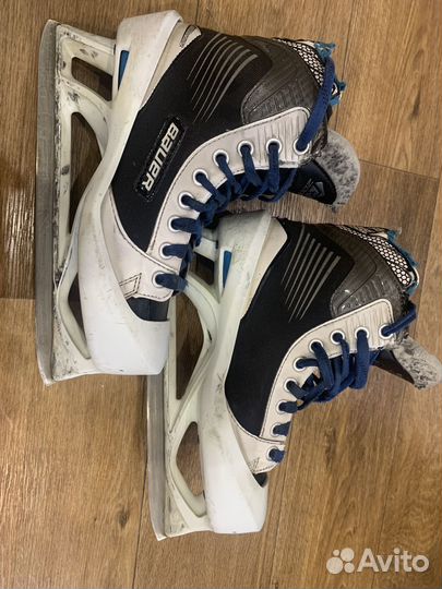 Хоккейные коньки вратаря