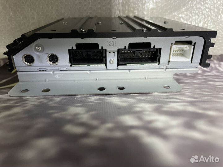 Усилитель звука Mitsubishi Pajero 4 Паджеро