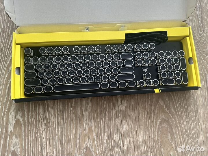 Механическая новая Рст crown cmgk-903