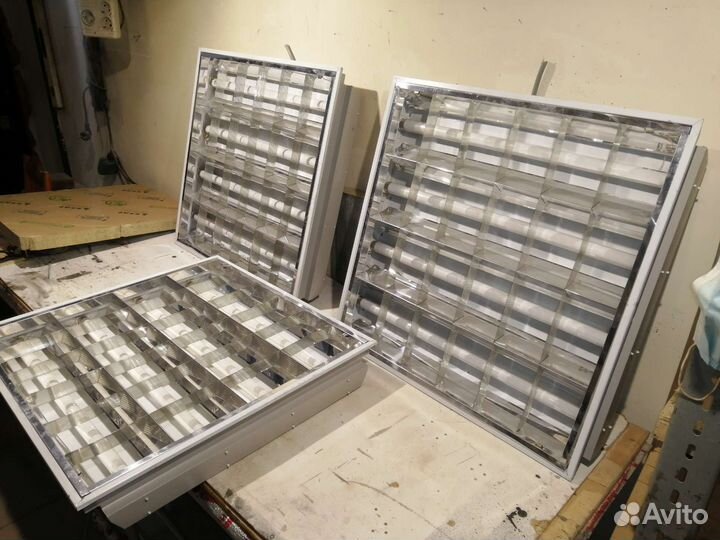 Светильник потолочный встраиваемый 418,б/у