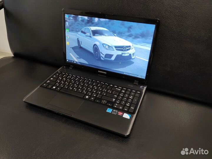 Samsung / 2020M / AMD HD 7600M / SSD 256GB