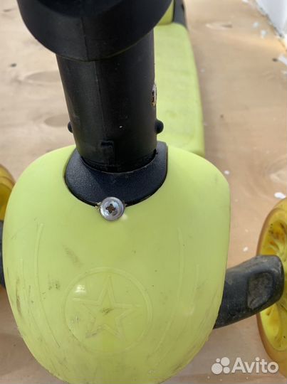 Самокат трехколесный