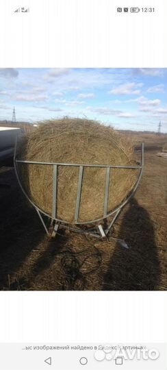 Кормушка для сена в рулонах