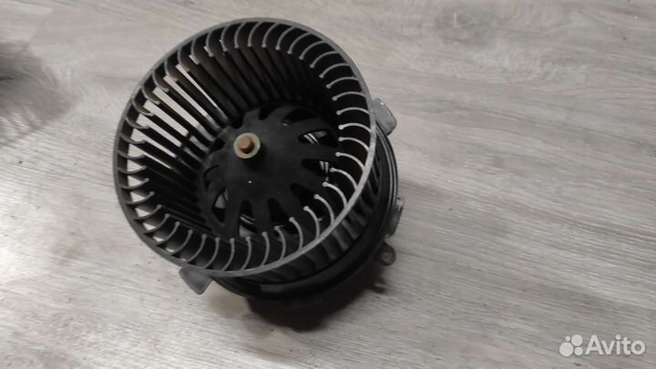 Моторчик печки пежо 206
