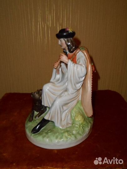 Статуэтка фарфоровая жолнаи Zsolnay Венгрия Европа