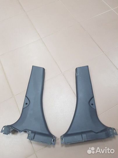 Отделка центральной стойки правая/левая Honda CR-V