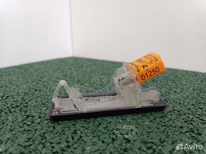 Фонарь подсветки номера Renault Fluence K4M838