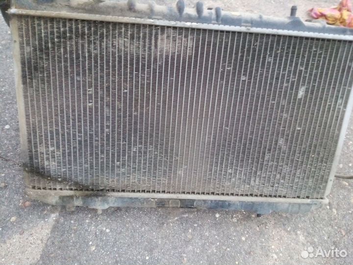 Радиатор Nissan Primera P10