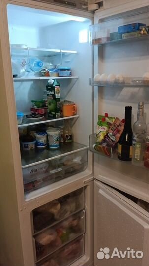 Холодильник с морозильником Bosch Serie 2 VitaFres