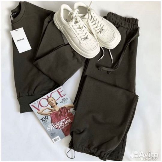 Спортивный женский костюм 42 44