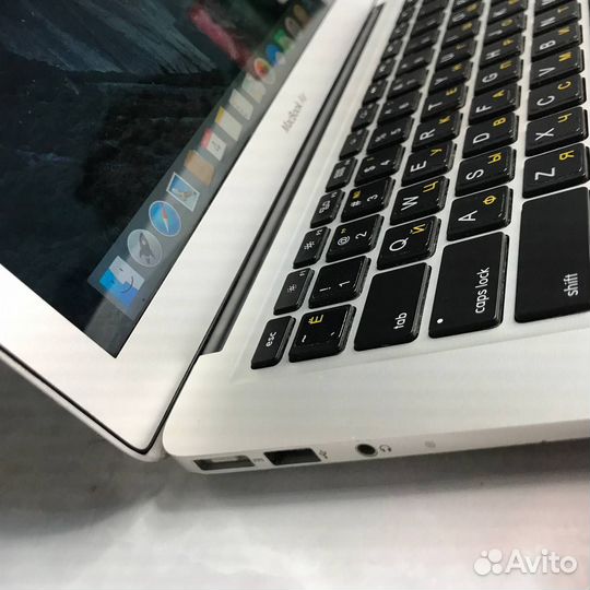 Apple MacBook Air 13 (2012)