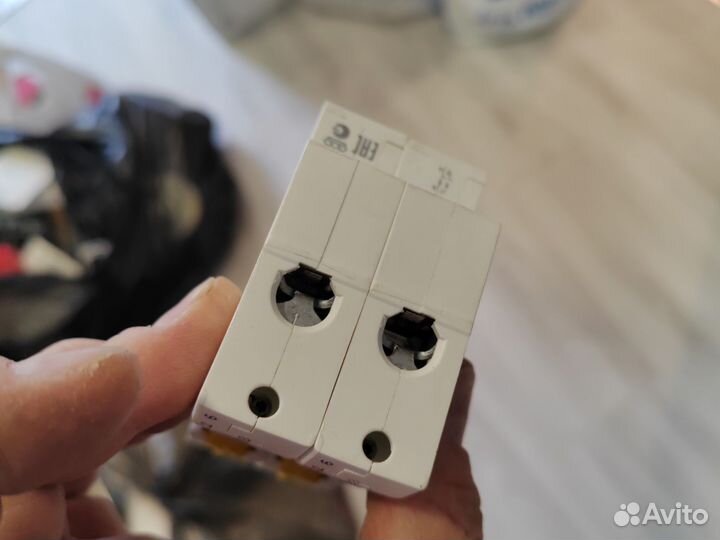 Автоматический выключатель schneider c32