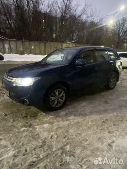 Mitsubishi Outlander 2.0 CVT, 2014, 208 900 км