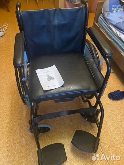 Кресло коляска с санитарным оснащением