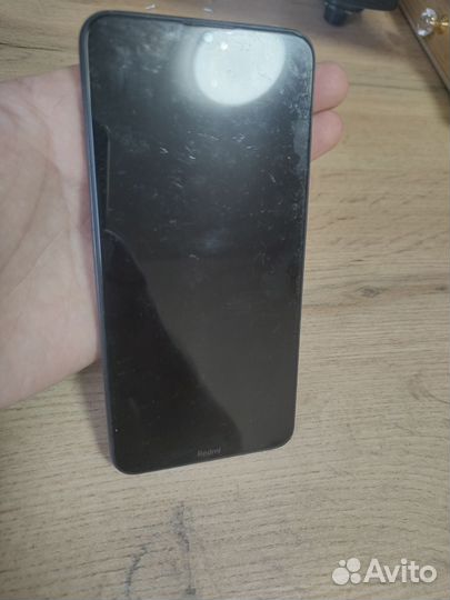 Xiaomi Redmi 8, 3/32 ГБ