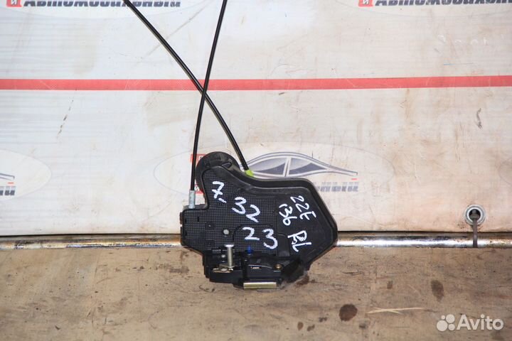 Замок двери зад лево c Toyota Voltz ZZE136 1ZZ-FE