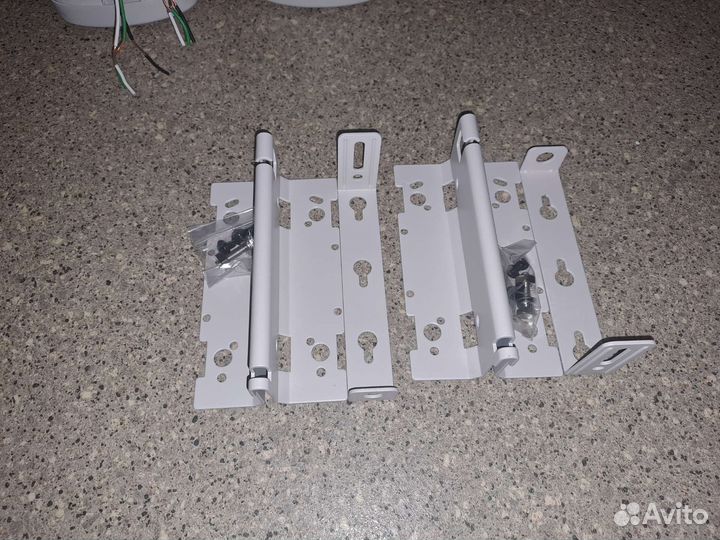 Настенный колонки