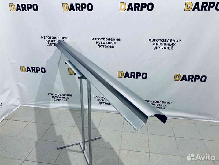 Пороги для Toyota Auris 2006-2012 (E150)