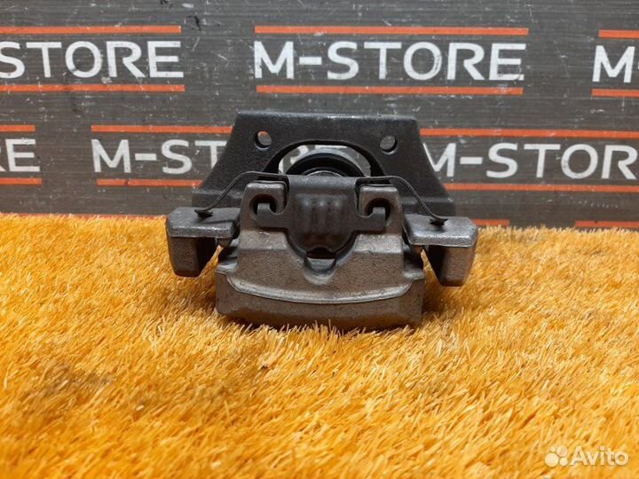 Суппорт задний левый Bmw X5 E70 N52B30A 2007