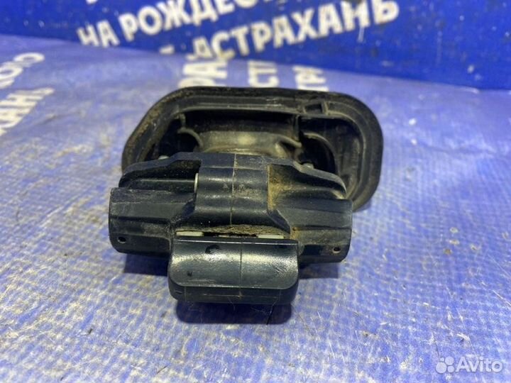 Ограничитель двери Ford Focus 3 седан 2012