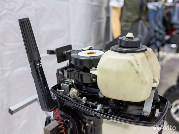 Лодочный мотор Tohatsu 5