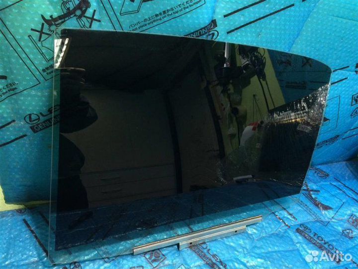 Стекло двери задней левой Toyota Camry V70 2018 2