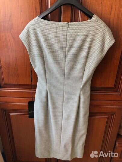 Продам новое платье Escada