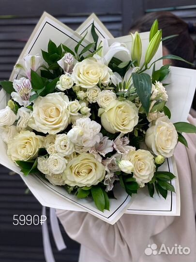 Букеты из цветов хризантем роз гипсофила №17