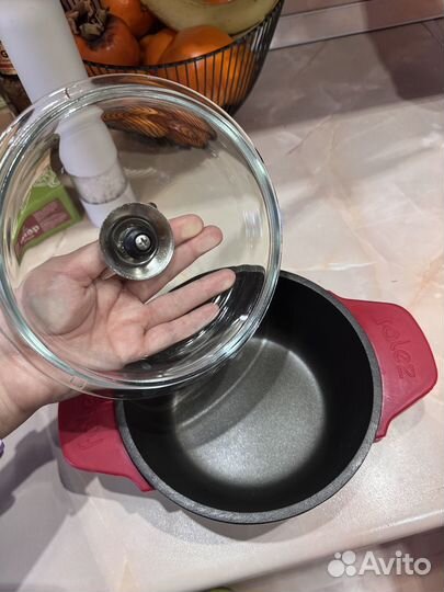 Небольшая чугунная кастрюля Falez