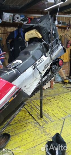 Polaris White Truck -500